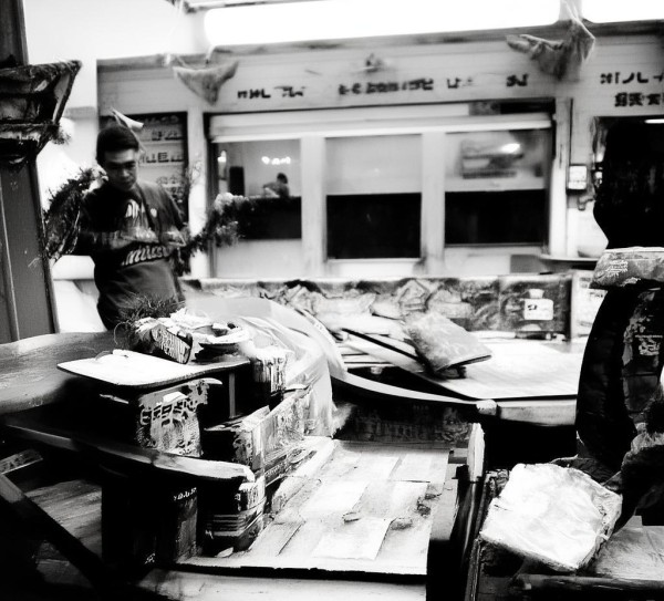 商贸路，昨天的新闻与市场变化